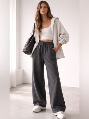 Aritzia TNA Wide Leg Charcoal Sweat Pants